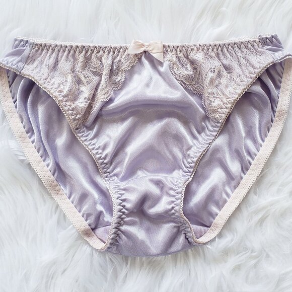 Metallic lilac lace panty - Picture 1 of 3